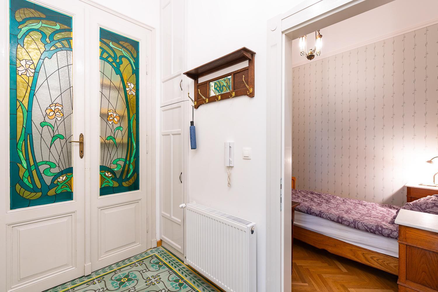 Luxury Art Nouveau Next To Parliament Building Apartment Budapest