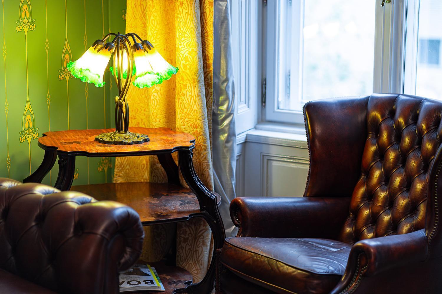 Apartment Luxury Art Nouveau Next To Parliament Building